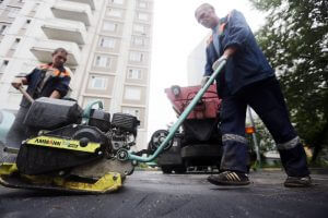 Благоустроительные работы начались на Стройковской улице 
